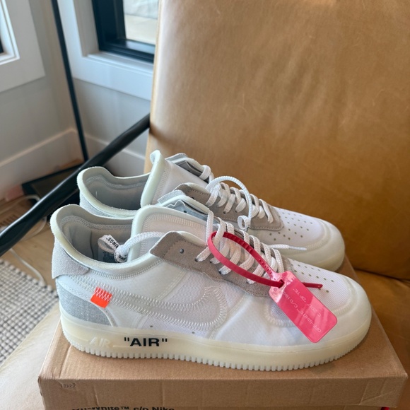 Nike Air Force 1 Low White Sneakers - Picture 4 of 10